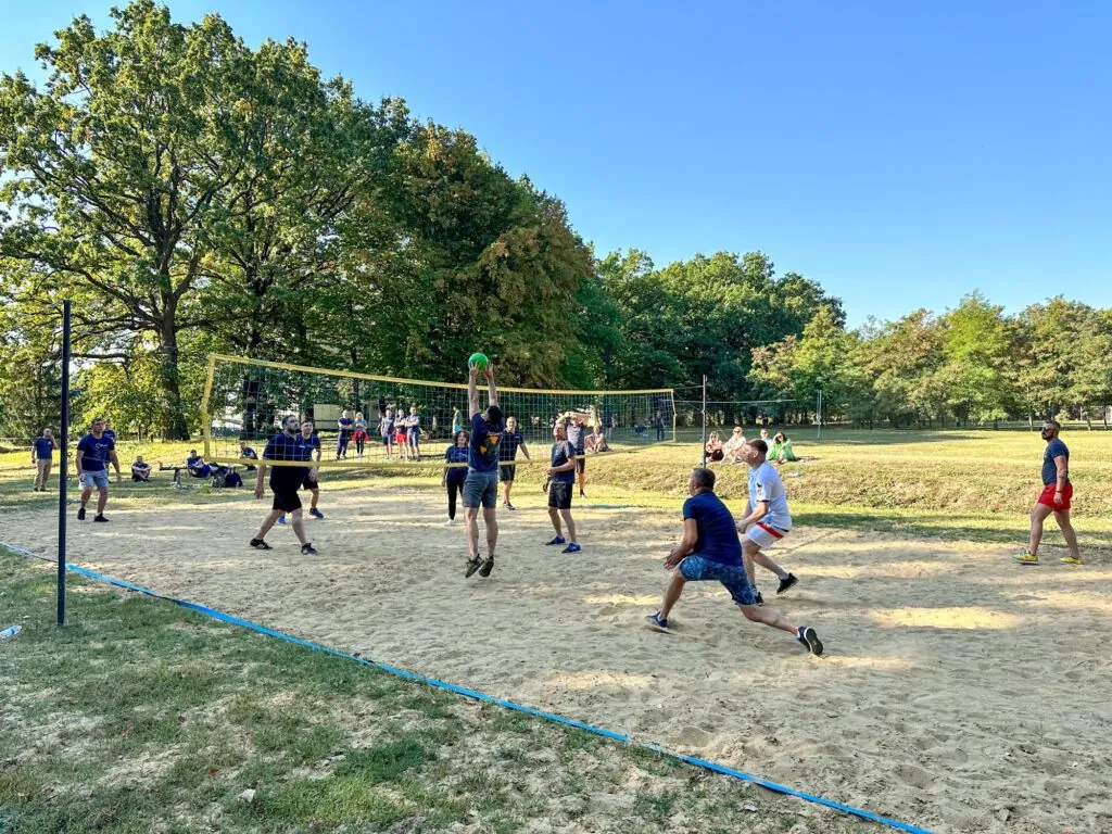 From Planning to Action: New Products Group Holds a Team-Building Event Featuring Volleyball and a Ropes Course